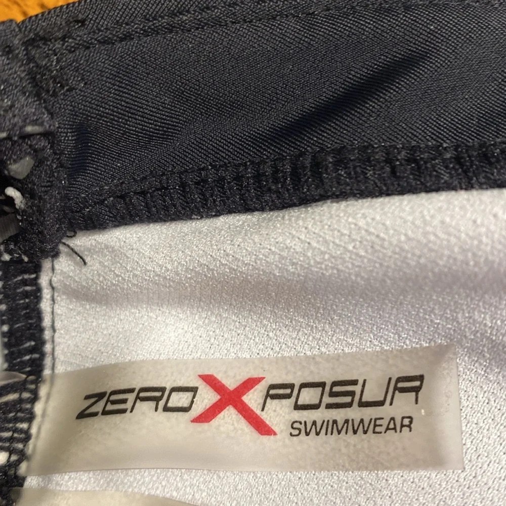 Zero Posur Swimwear Black White Tankini Swim Top Size 16